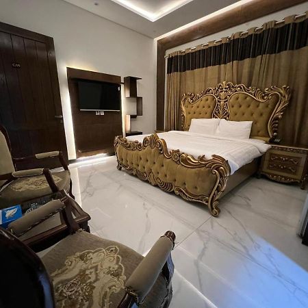 לאהור Palm Tree Hotel מראה חיצוני תמונה