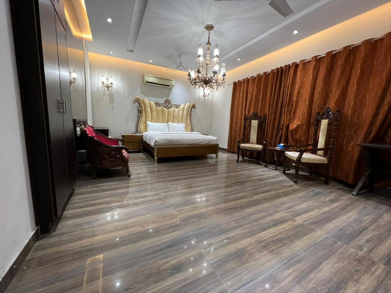 לאהור Palm Tree Hotel מראה חיצוני תמונה